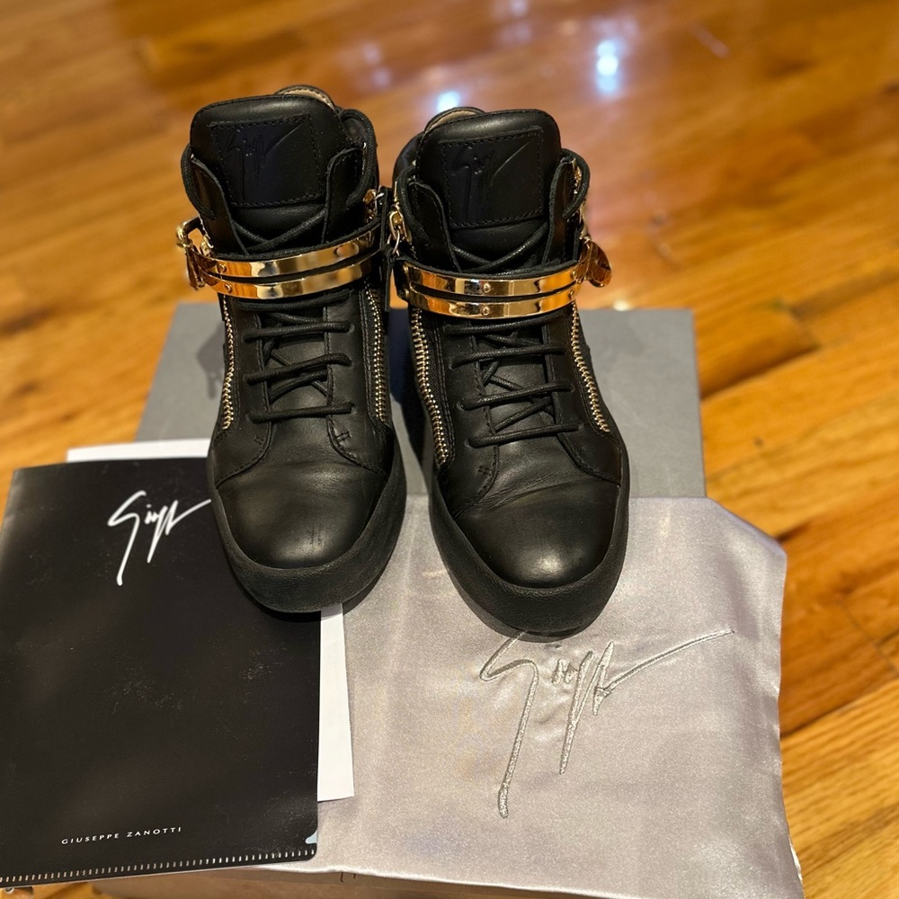 Guizeppe Zanotti sneakers